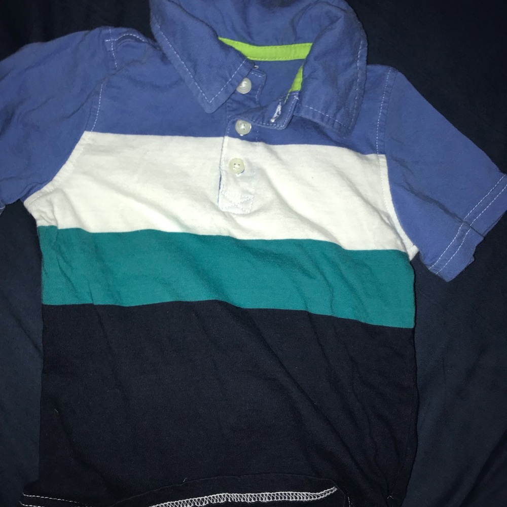 Old navy polo striped shirt in great condition